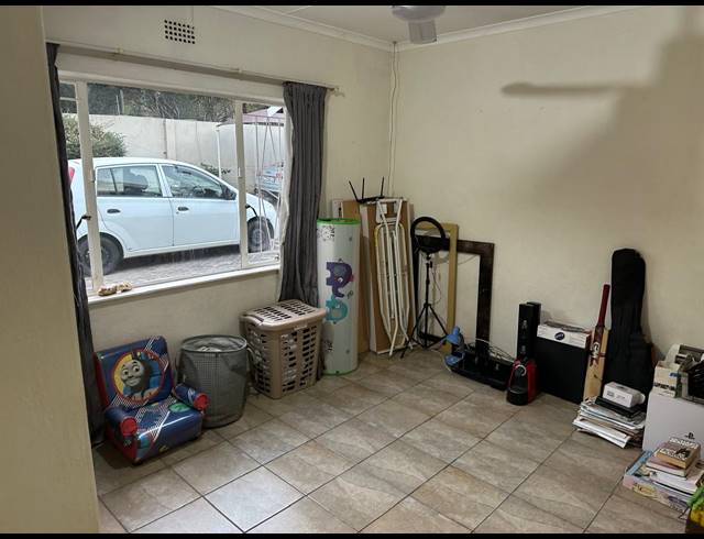 3 BEDROOM HOUSE TO LET IN OLIVEDALE